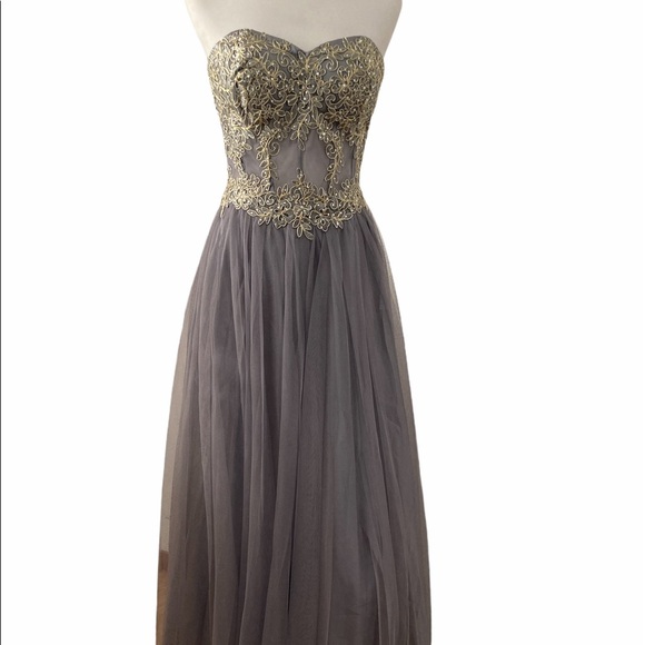 Gray Embellished Tulle Size 9 Gown - Picture 9 of 10